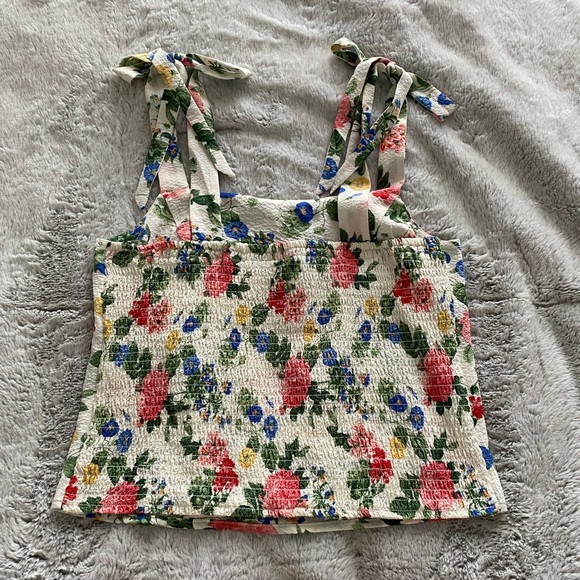 Floral tank top! - Picture 2 of 3